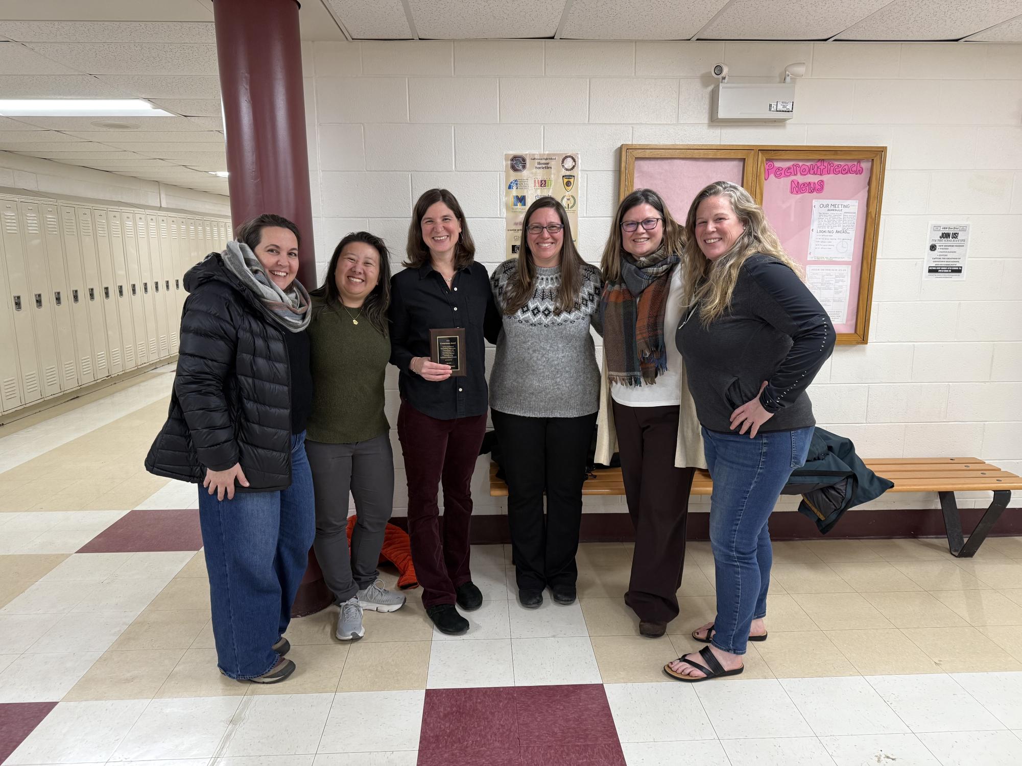 Señora McKinnon and colleagues after receiving the Cornerstone Award